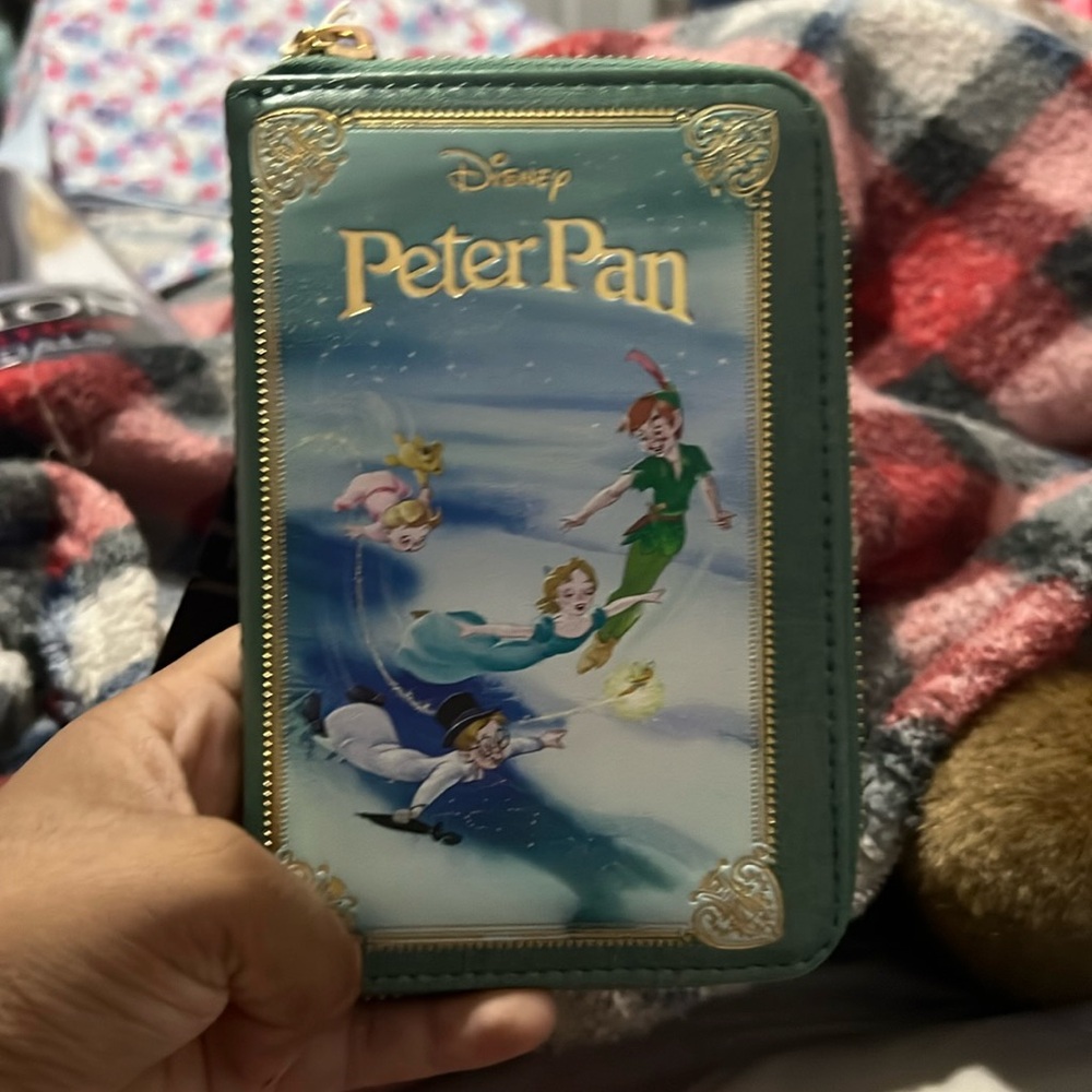 (LIMITED EDITION) LoungeFly Peter Pan Wallet